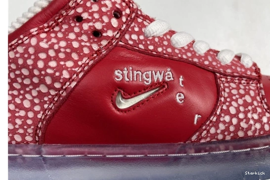 Magic Stingwater Nike Low Dunk DH7650-600 - SB Mushroom 1026